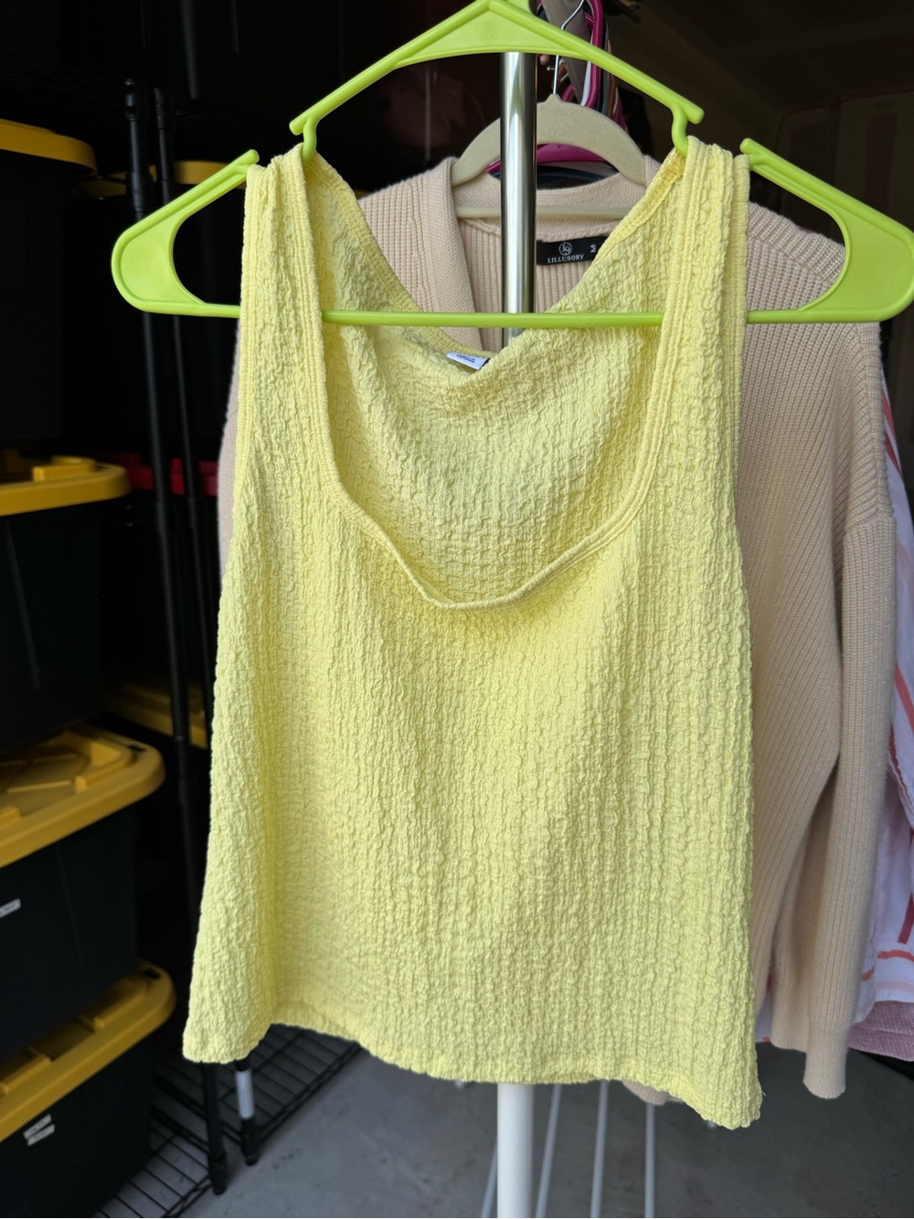 bundle of 5 old navy tank tops size women’s large
